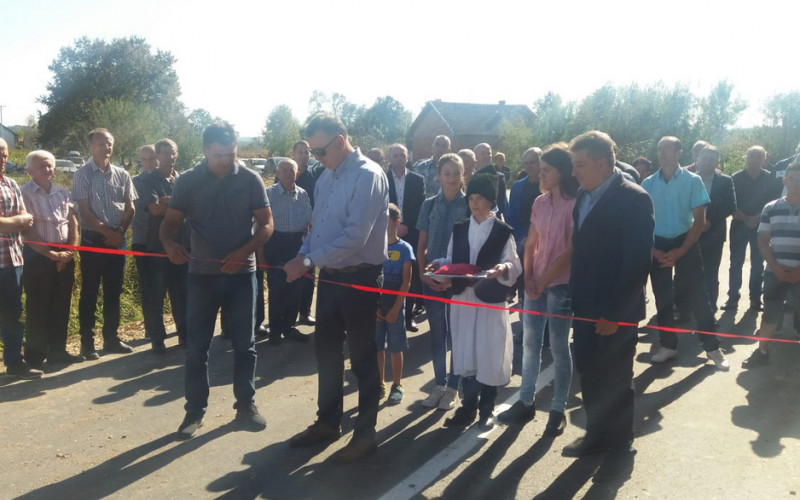 Otvoren novoasfaltirani put u Pipercima