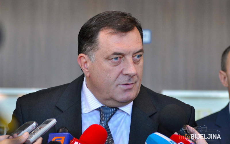 Dodik: Sramota što članovi Predsjedništva idu u Beograd bez zajedničkog stava