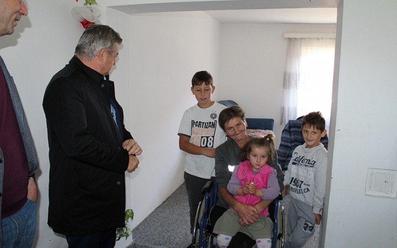 Porodica Đukić pod novim krovom