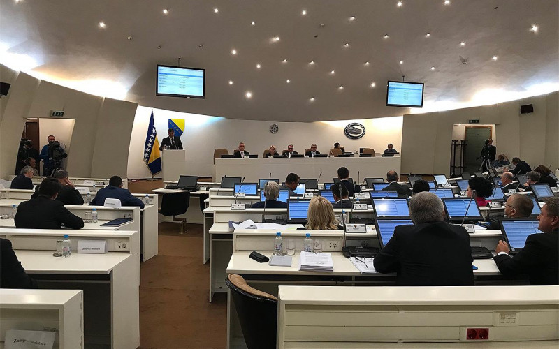 Minuta rada poslanika u Parlamentu BiH košta 2.800 KM