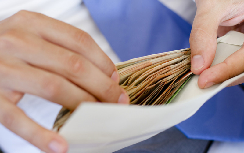 “Pali” prvi poslodavci zbog isplata u kovertama