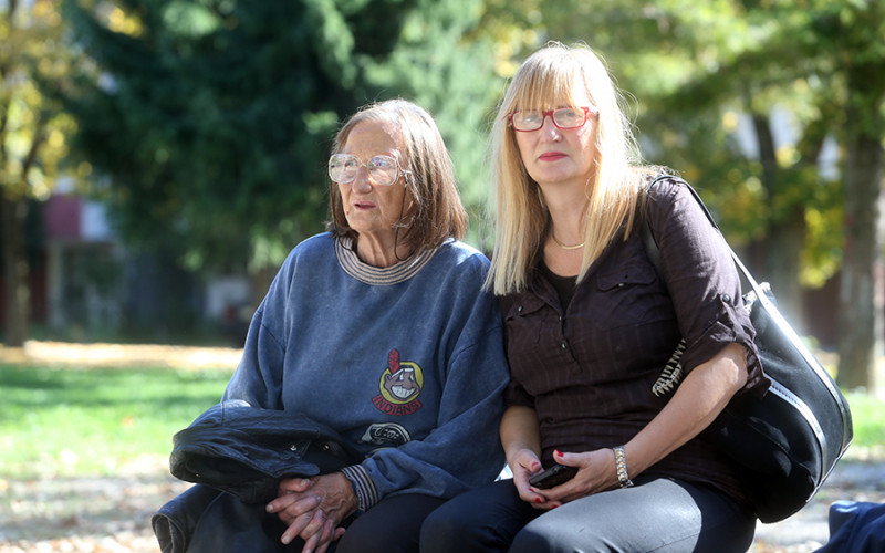 Majka i kćerka, koje su juče istjerane na ulicu, ne odustaju od borbe