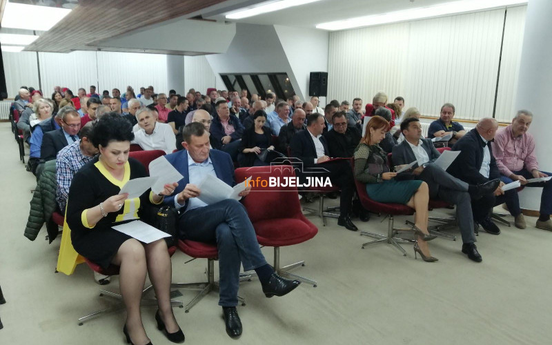 InfoBijeljina saznaje: Ćorić ostaje na čelu Gradskog odbora SNSD-a