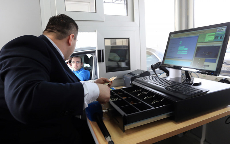 ZA GODIŠNJU KARTU TRI PROSJEČNE PLATE Usvojen novi cjenovnik putarina u Srpskoj