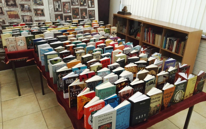 Ristić donirao sredstva za kupovinu knjiga bijeljinskoj biblioteci