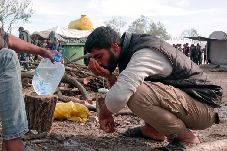 Pustimo li migrante, okupiraće sva srpska sela