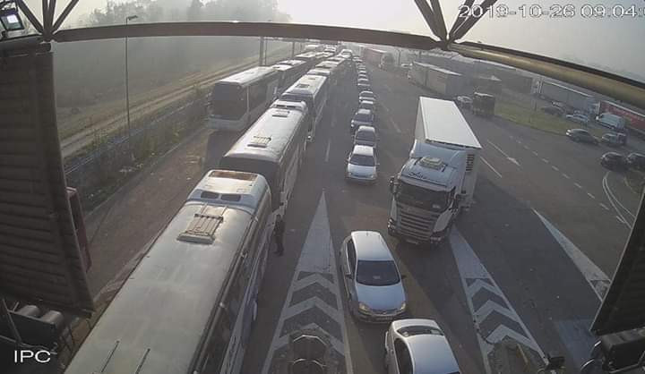 Kolone autobusa na Rači, vozačima preporučujemo strpljenje