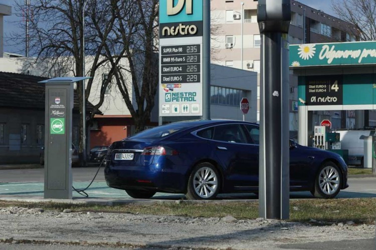 Prvo vozilo na struju registrovano u RS