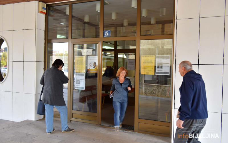 Susret mladih pjesnika iz regiona 