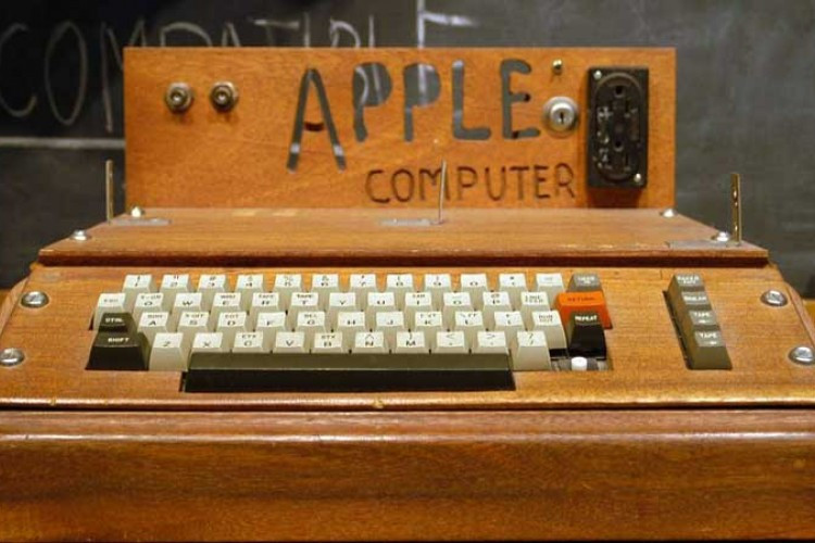 Prvi kompjuter Stiva Džobsa na prodaju