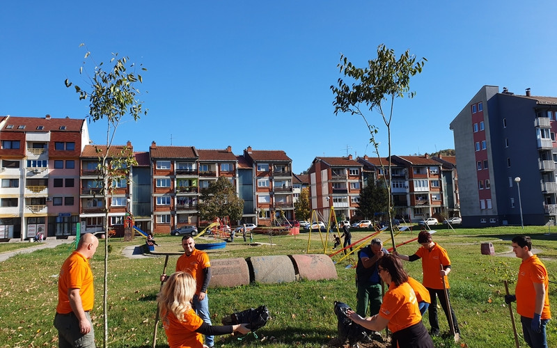 Dječiji park u Ugljeviku dobio sadnice Lišćara