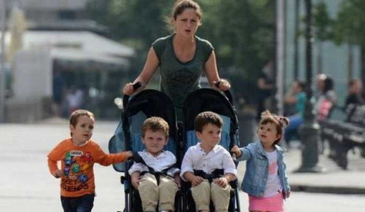 Vlada Srpske utvrdila pravo na materinski dodatak za sve nezaposlene porodilje