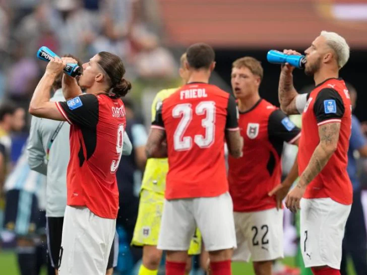 FIFA ne odustaje od pauza usred utakmice: Reklame donose stotine miliona, navijači ogorčeni
