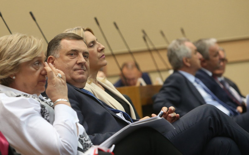 DODIKOVA PONUDA OPOZICIJI “Čekaću vas do šest, dodajte sve što mislite da treba”