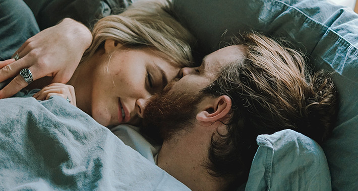 Osobe u romantičnim vezama manje konzumiraju alkohol