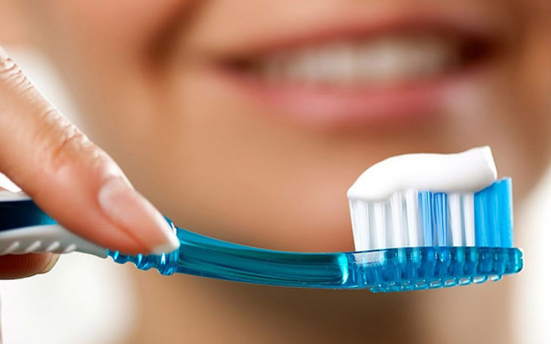 Da li treba ispirati pastu poslije pranja zuba?