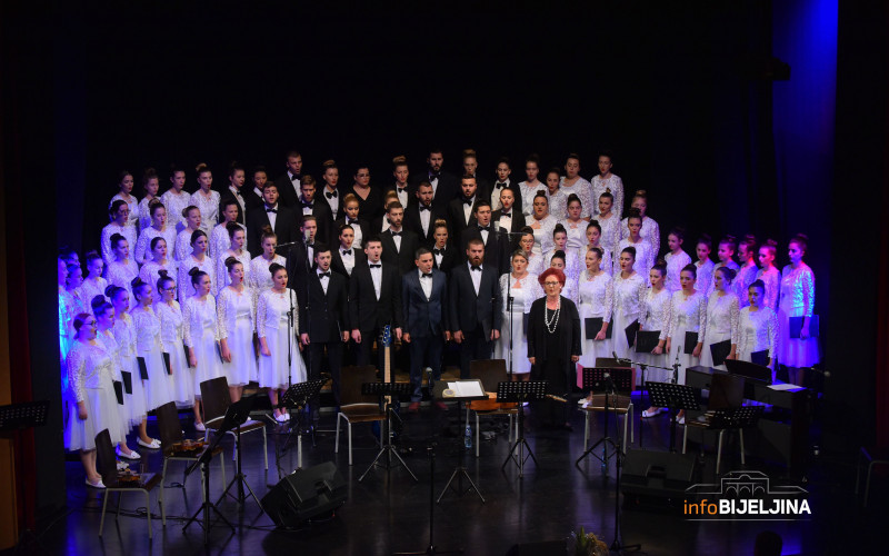 PRESTIŽNI HOR SA TRADICIJOM “Srbadija” obilježila 120 godina od osnivanja /FOTO/