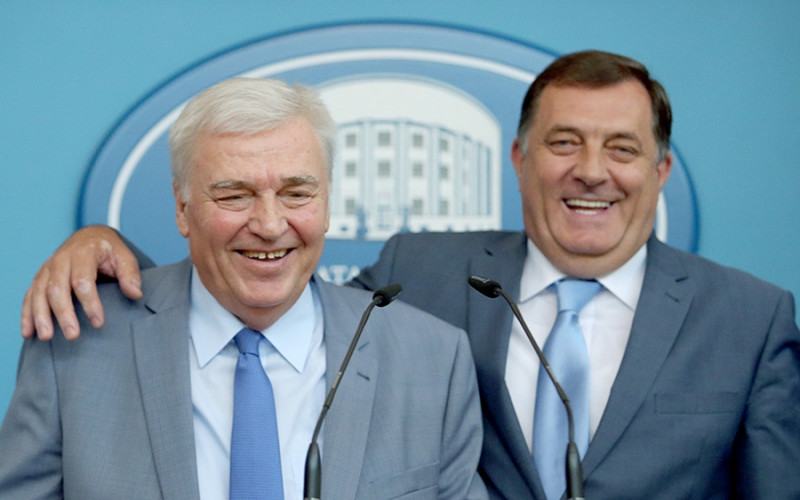 Fotelje liječe sve probleme u koaliciji: DNS dostavio spisak želja javnom sektoru