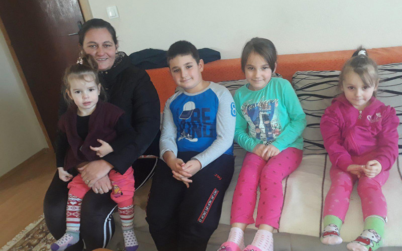 Vrijedni pokloni obradovali šestočlanu porodicu iz Janje