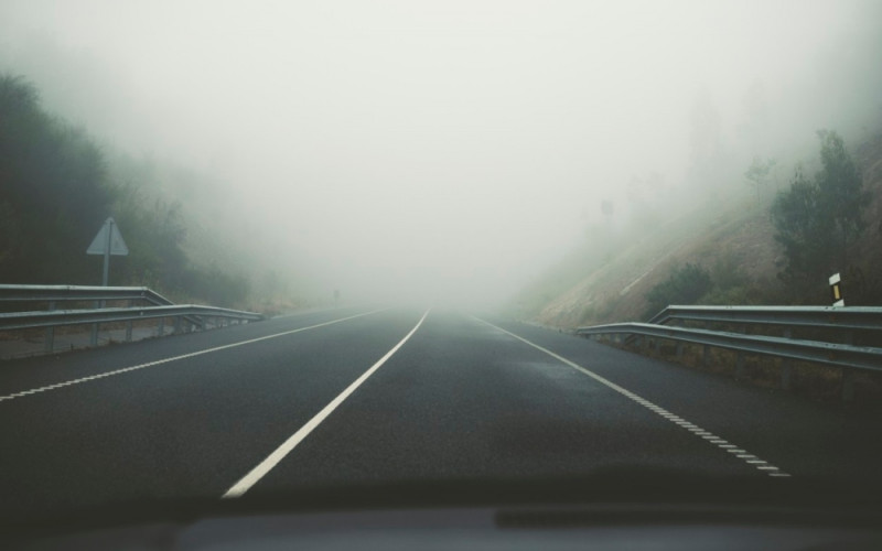 Savjeti koji će vam pomoći da se bolje snalazite dok vozite po magli