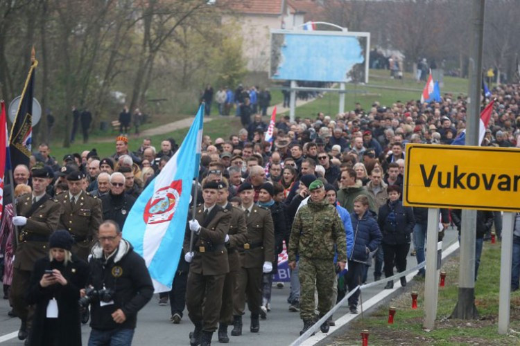 Vukovarski veterani pričali đacima svoje viđenje rata: “Srbi su ubice i smrdljive zvijeri”