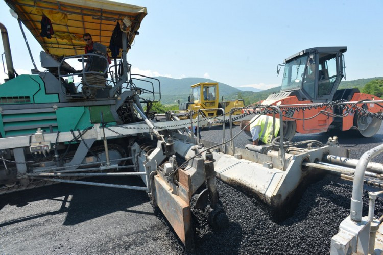 Potrebne milijarde za puteve i energetiku