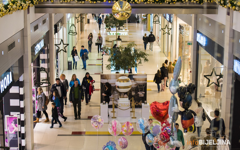 ZA VRIJEME NOVOGODIŠNJIH PRAZNIKA UGOSTITELJI MOGU RADITI NEOGRANIČENO Odluka o radnom vremenu za predstojeće praznike u Bijeljini