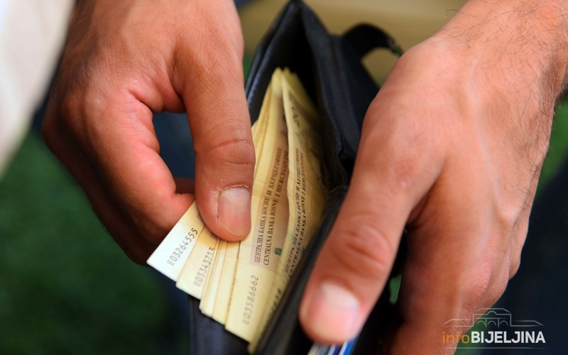 Minimalac u Srpskoj se povećava na 520 maraka