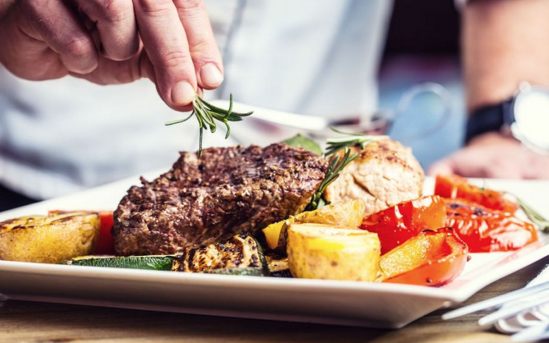 Vlasnik restorana sipao opijum u hranu da navuče goste