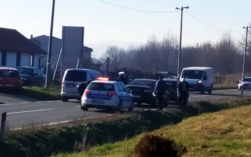 Udes u Suvom Polju, saobraćaj se odvija usporeno