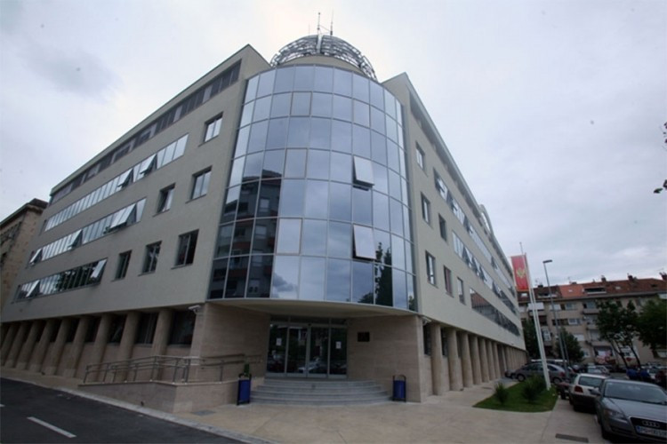 Policija CG: Vijest o eksploziji u Vili 