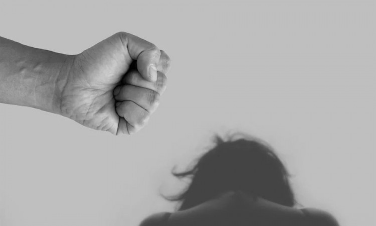 Pretukao je ljubavnik, ona izmislila silovanje da se opravda pred mužem