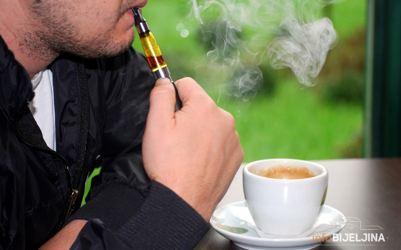 Pušenje klasičnih i e-cigareta povećava rizik od moždanog udara