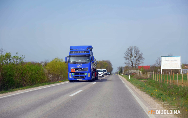 Vozača kamiona navigacija odvela u pogrešnom pravcu, pa se izgubio i otišao prema minskom polju