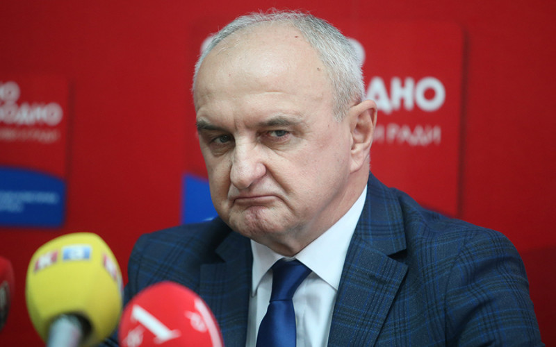 Đokić ne da svoju fotelju: Burna sjednica Glavnog odbora Socijalističke partije u Doboju zbog isključenja funkcionera