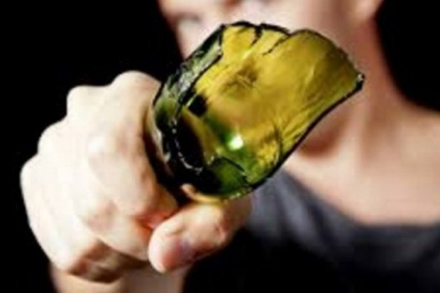 Zidar iz Hrvatske popio deset piva pa flašom napao cimera u Njemačkoj