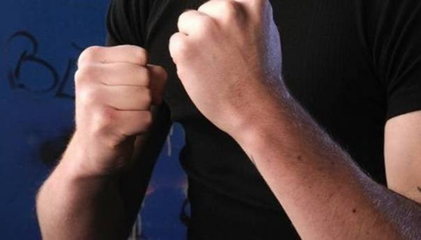 Komšijska tuča Srba i Albanaca zbog parkinga: Tri osobe završile u bolnici