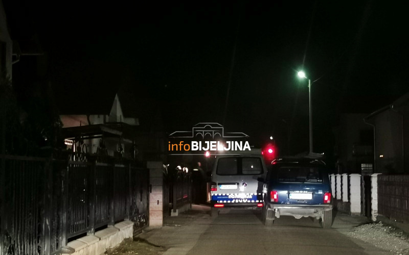 Požar u Bijeljini, gori kuća na koridoru /FOTO/