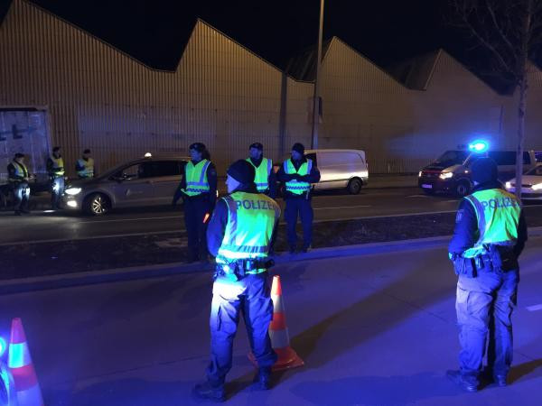 Velika tuča u Beču tokom večere jedne srpske porodice