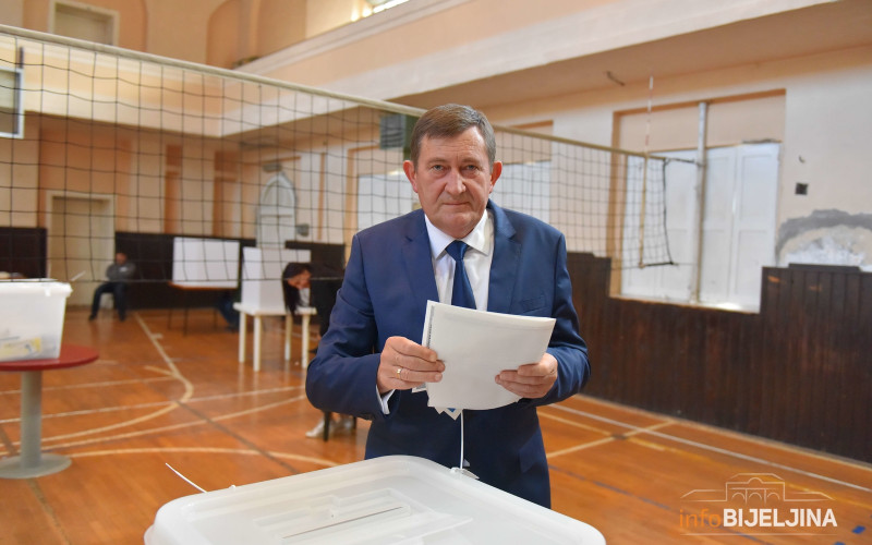 Mitrović u ponedjeljak sa Mićićem u Bijeljini