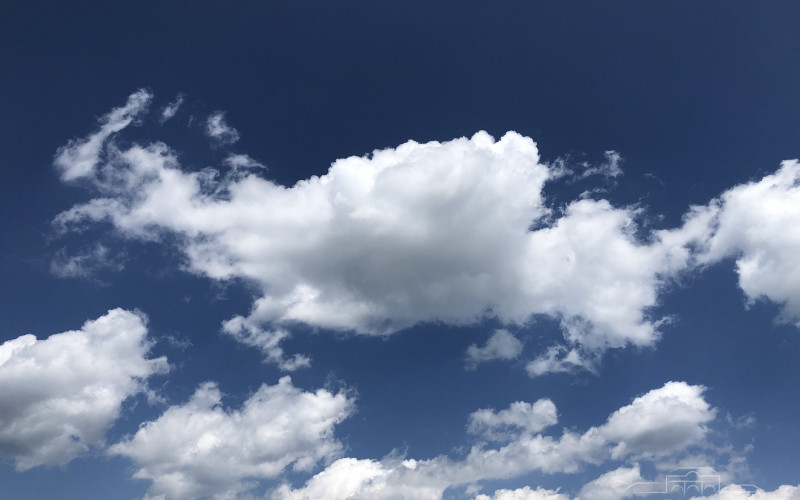 Sutra promjenljivo oblačno i vjetrovito