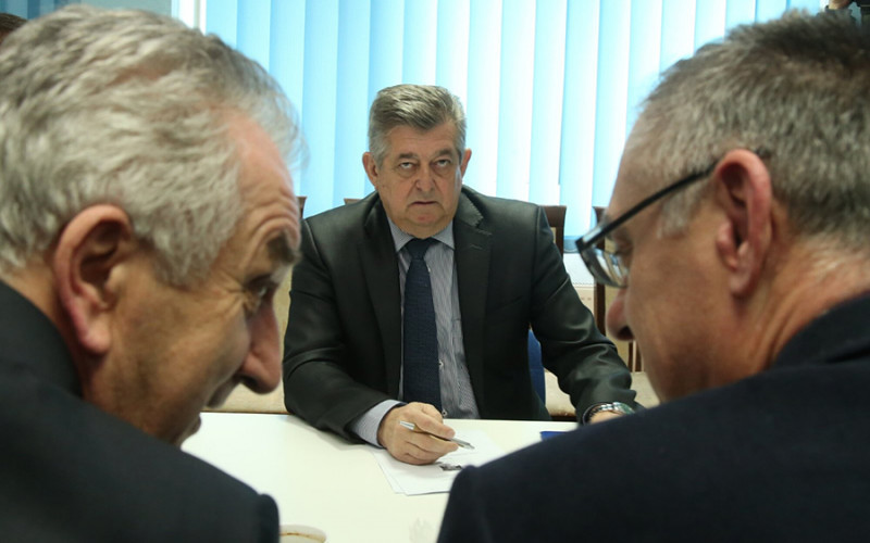 Vrh SDS-a raspušta Gradski odbor Bijeljina?