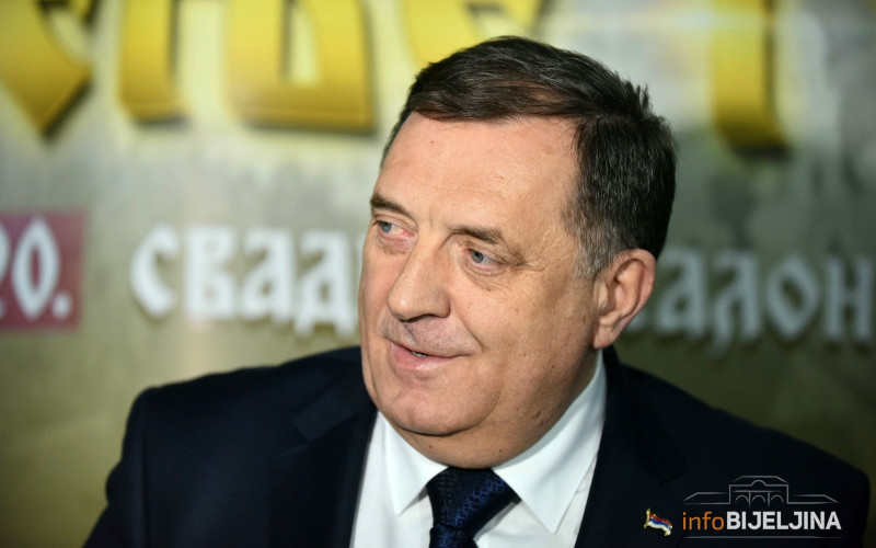 Dodik: Uloga žene u porodici i društvu je neprikosnovena