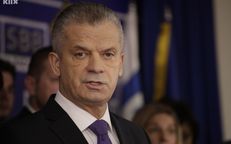 Radončić: Ministarstvo će podržati zabranu ulaska u BiH ljudima iz zaraženih područja