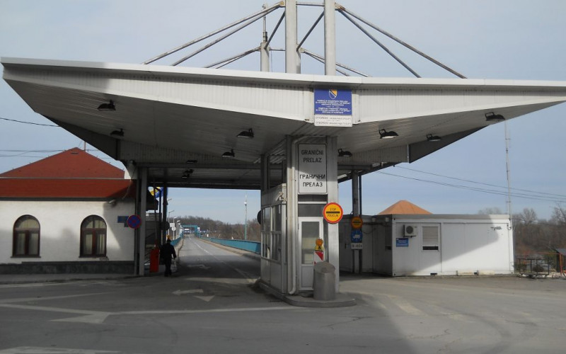 Obavezno popunjavanje sanitarnog obrasca na prelazu u Brčkom