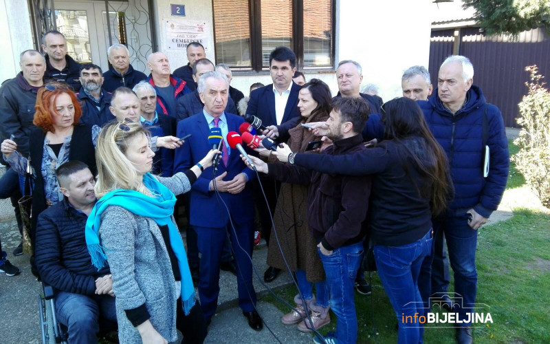 Mićić mu priredio neugodno iznenađenje: Šarovića u Bijeljini dočekala ZAKLJUČANA VRATA
