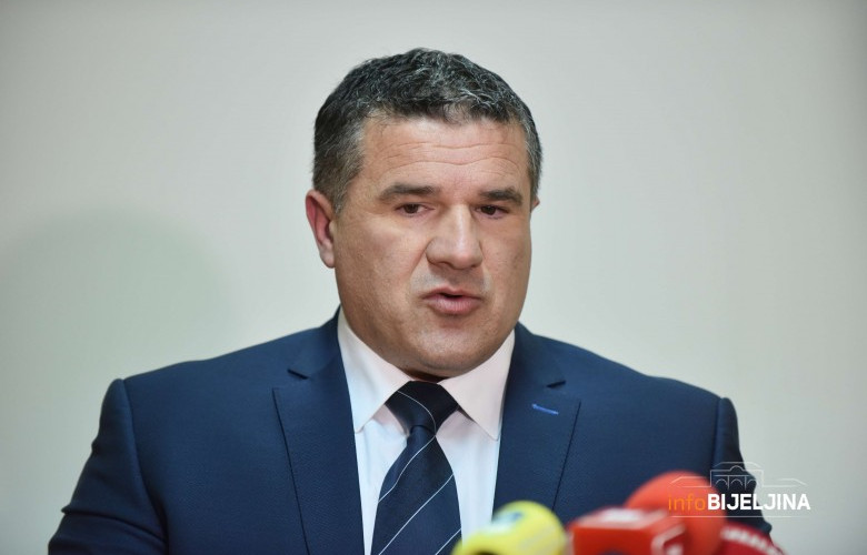 Galić suspendovao pet policajaca