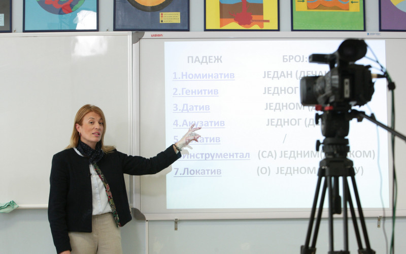 Nastava na daljinu počela i za srednjoškolce u RS