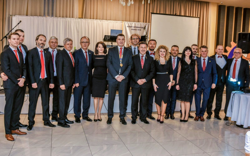 Rotari klub Bijeljina uplatio sredstva za donaciju respiratora za bijeljinsku bolnicu