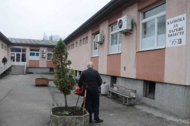 Dvoje zaraženih virusom korona pobjegli sa Klinike u Banjaluci